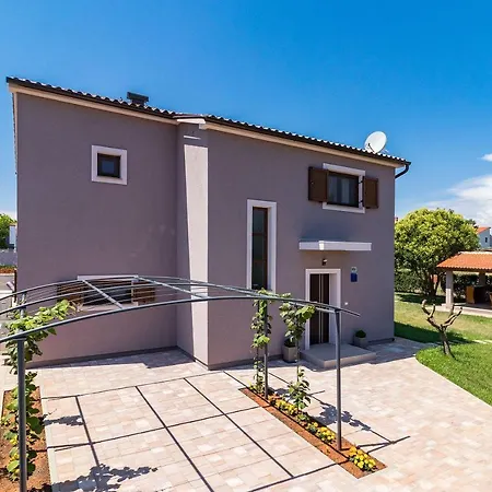 Mit Privatem Pool, Wlan, Klima Und Baeder En * Pula